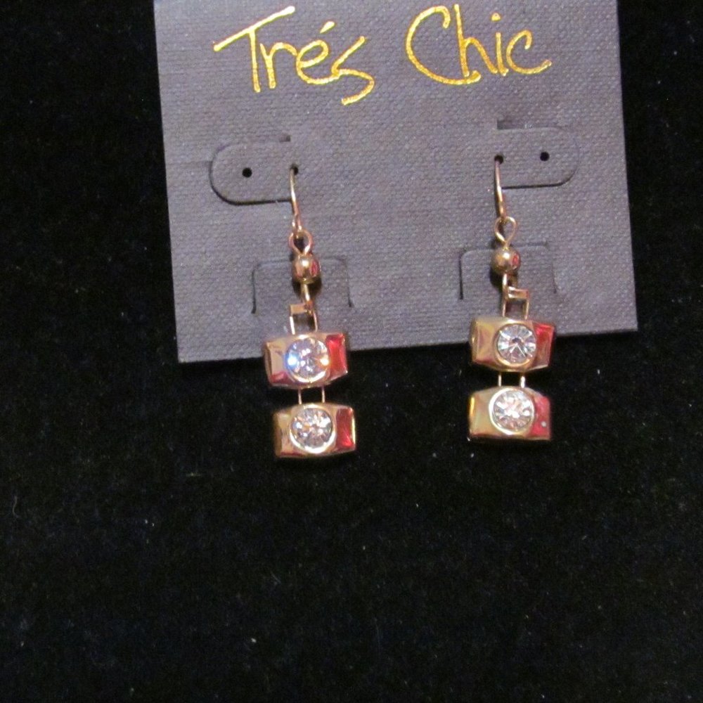 Tres Chic gold tone rhinestone pierced earrings new